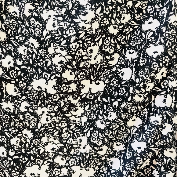 Trixxi Crop Top button up black & white floral size XL loose fit - Picture 8 of 9